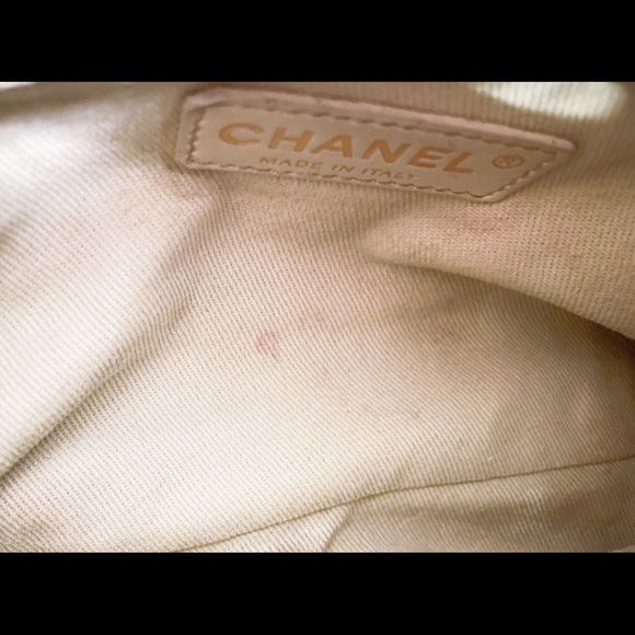 CHANEL Handbag Black Quilted Reissue Flap Bag - Picture 9 of 9